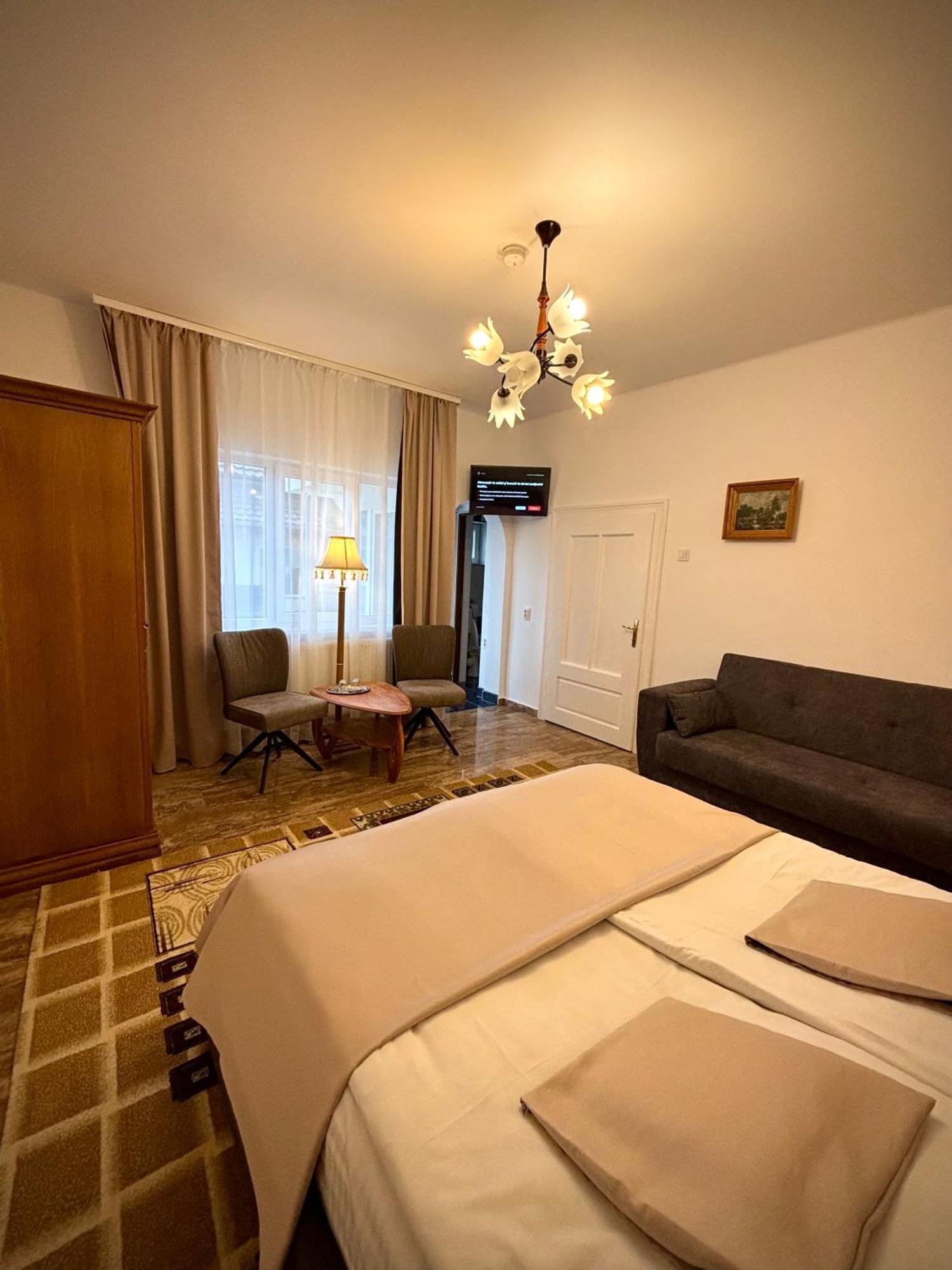 Pensiunea Casa-Stefanel Sadova  Dış mekan fotoğraf